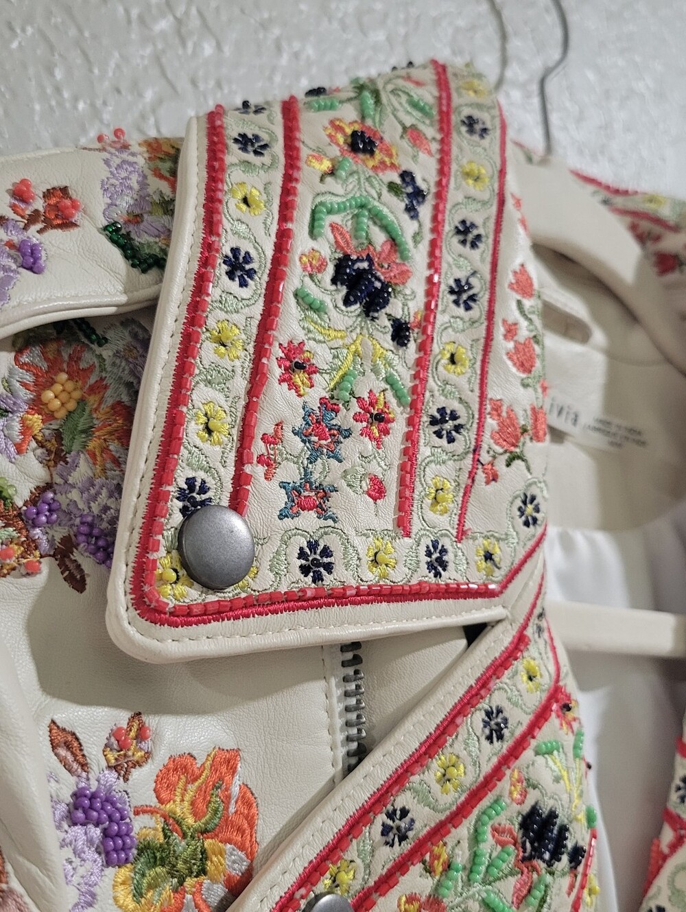 Alice + Olivia Lamb Leather Rare Embroidered Moto Jacket Size M MSRP $1595 - Picture 14 of 16